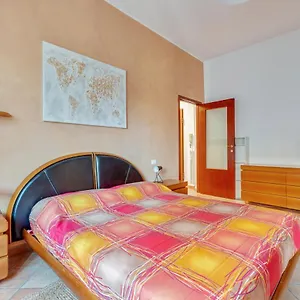 https://darsena-navigli-cosy-flat.italymilanhotels.net